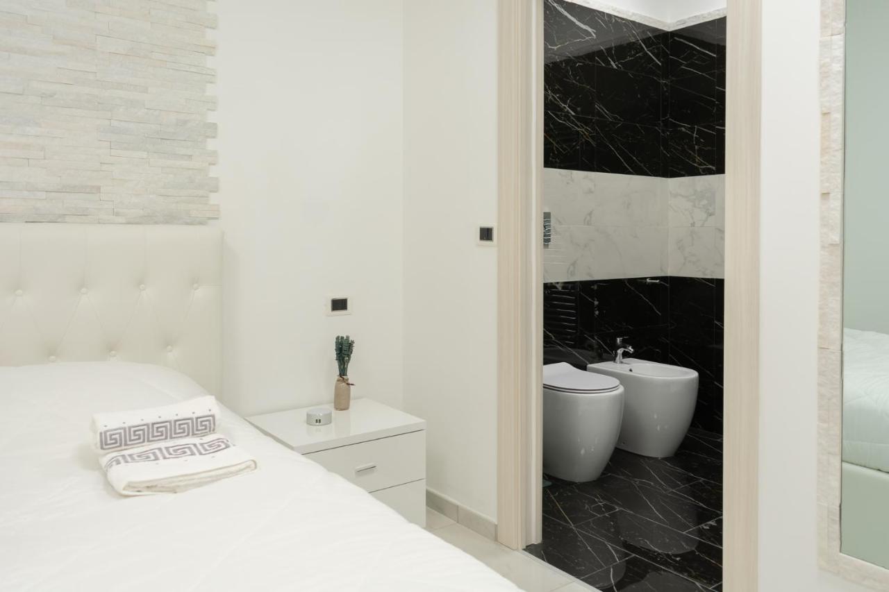 Royal Central Room Bologna Bagian luar foto